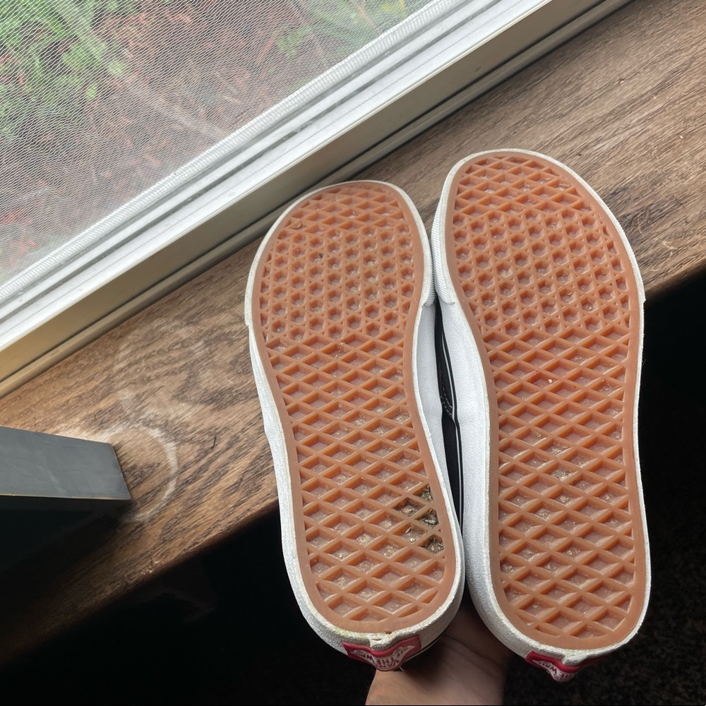 Vans - Picture 3 of 3